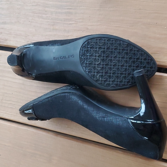 Bandolino 8.5M black heels - Picture 3 of 7